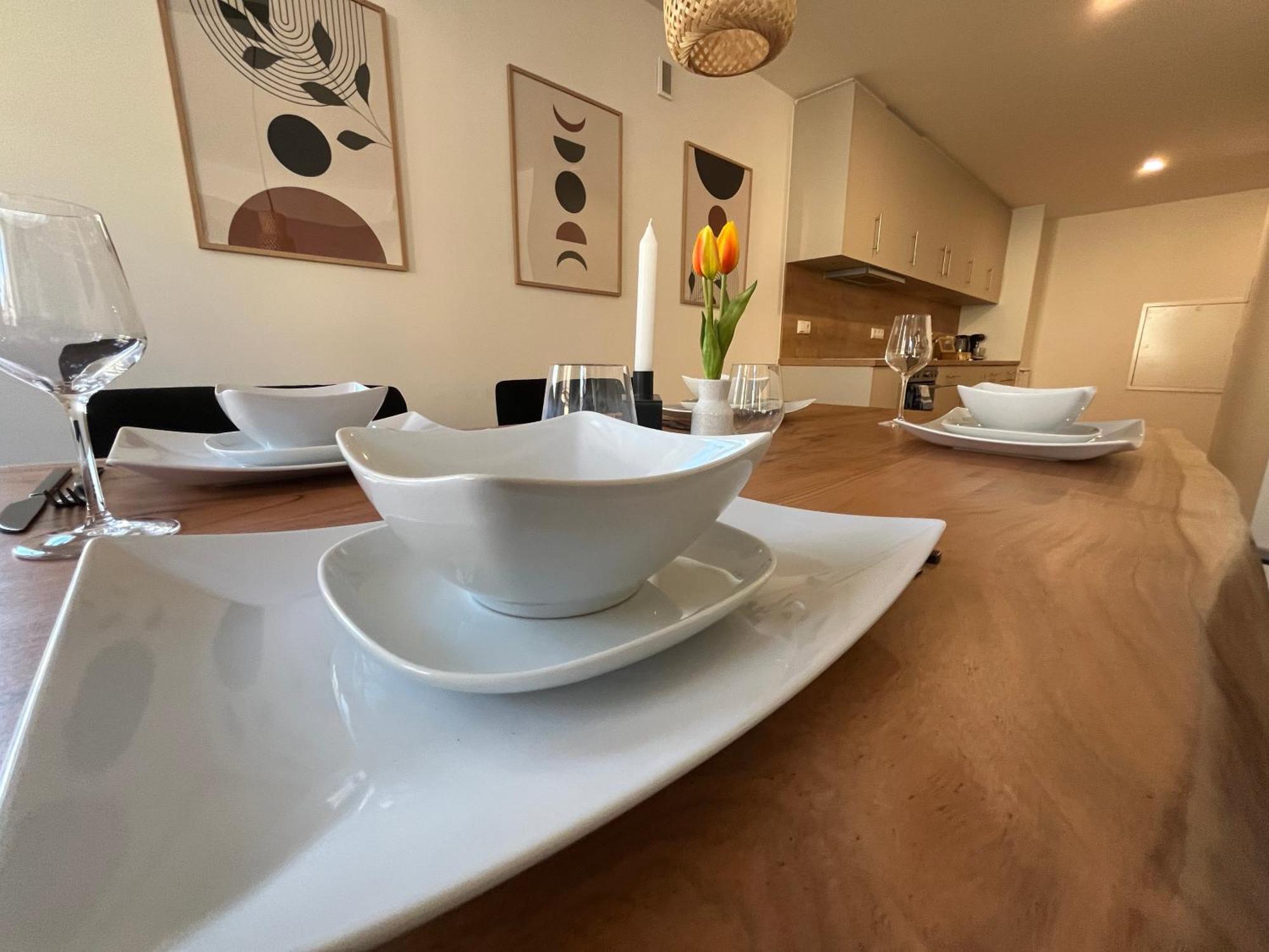 Traumhafte Business & Relax Wohnung Direkt Im Stadtkern Oettingens By Elation Homes Oettingen in Bayern ภายนอก รูปภาพ
