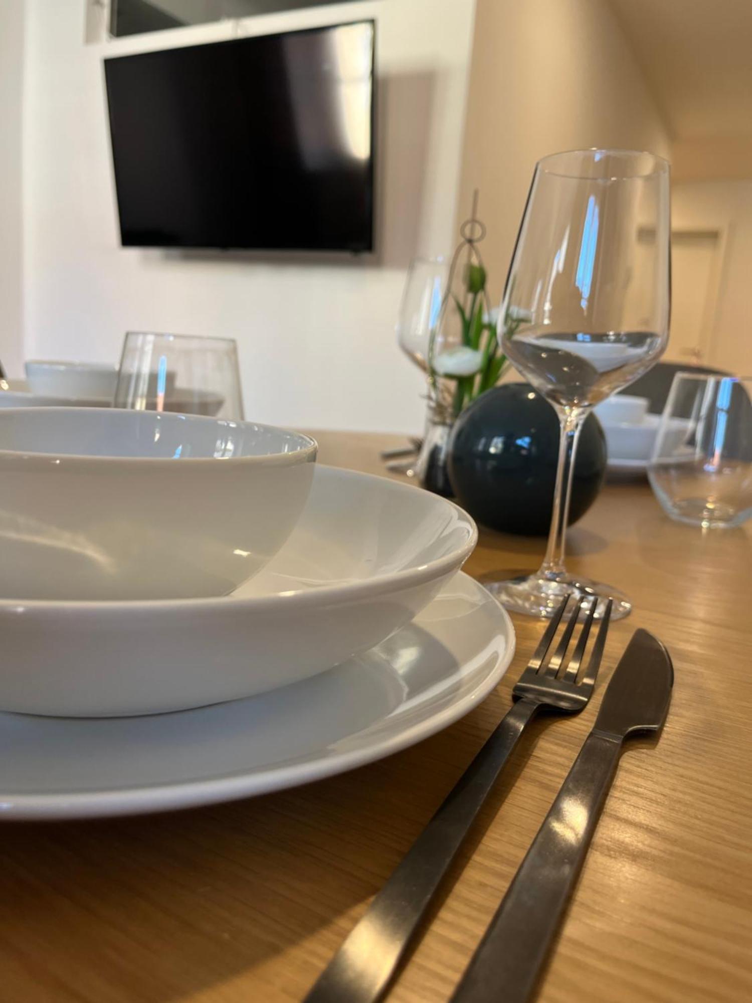 Traumhafte Business & Relax Wohnung Direkt Im Stadtkern Oettingens By Elation Homes Oettingen in Bayern ภายนอก รูปภาพ